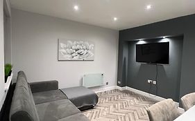 Broadway Retreat With Free Parking